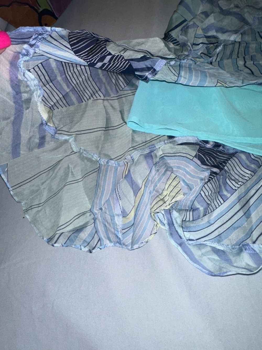 Dana Buchman classic silk lined size 10 flounce slightly asymmetrical - Picture 5 of 9